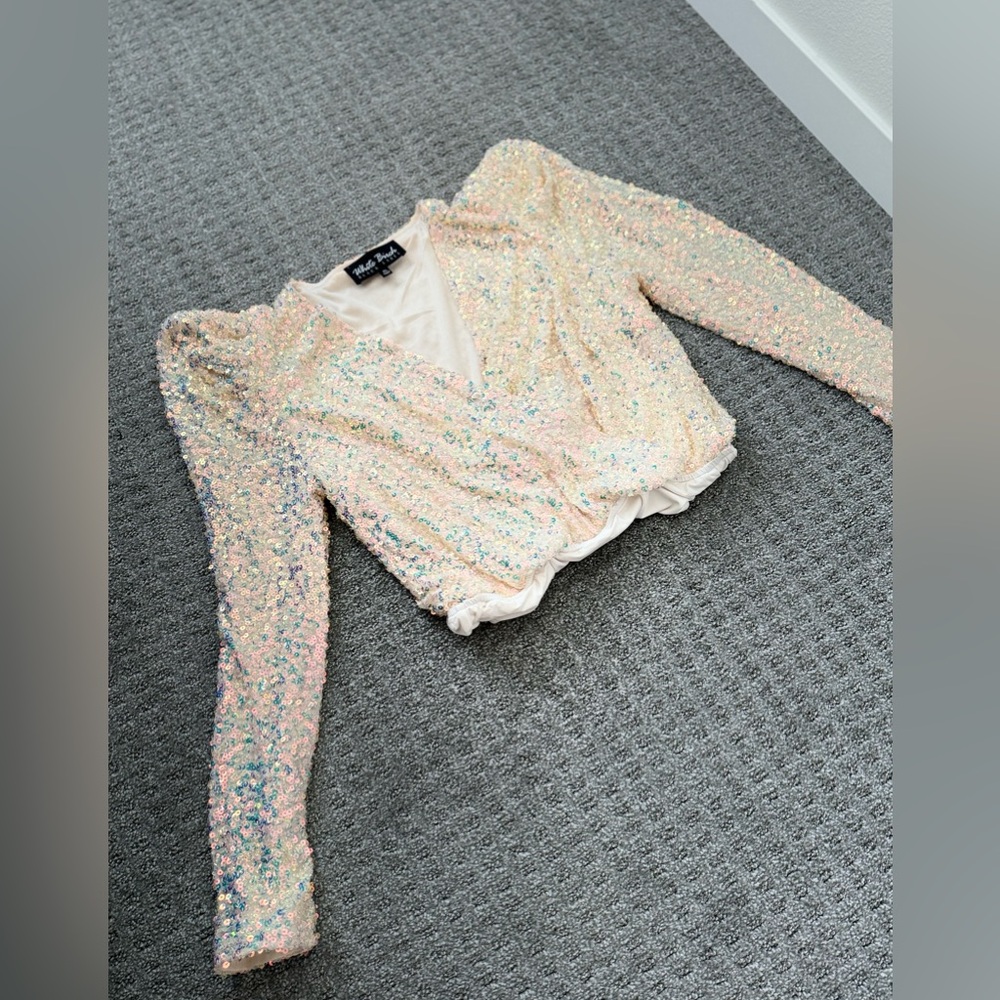 White Birch Black Label Sequin Bodysuit V Neck | XL